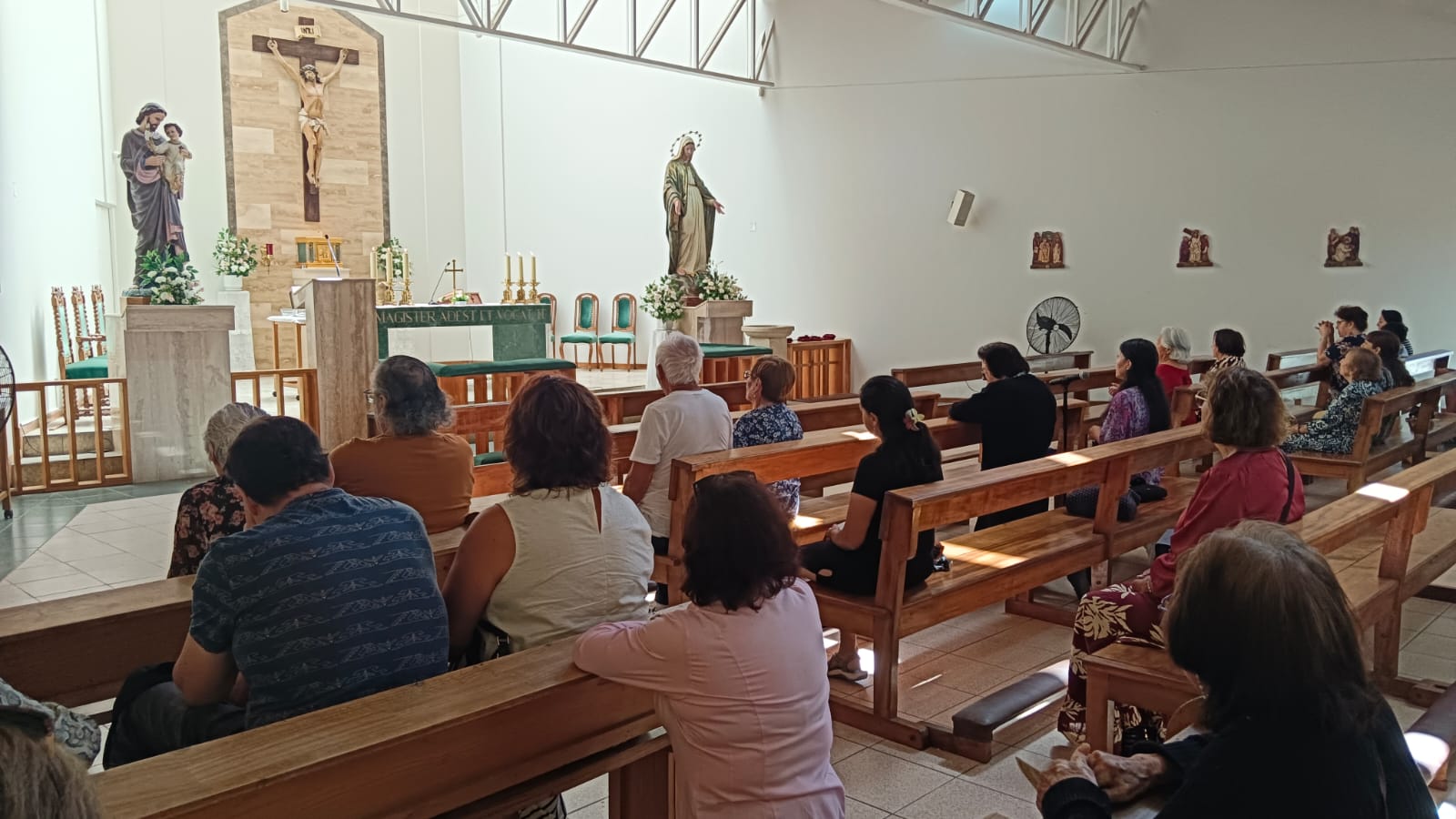 Misa dominical de 12 horas en la Sede
